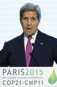 Klar tale fra John Kerry i Paris. Ian Langsdon/AFP/Getty Images